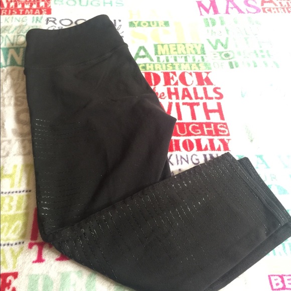 Athleta cropped leggings - Picture 3 of 8
